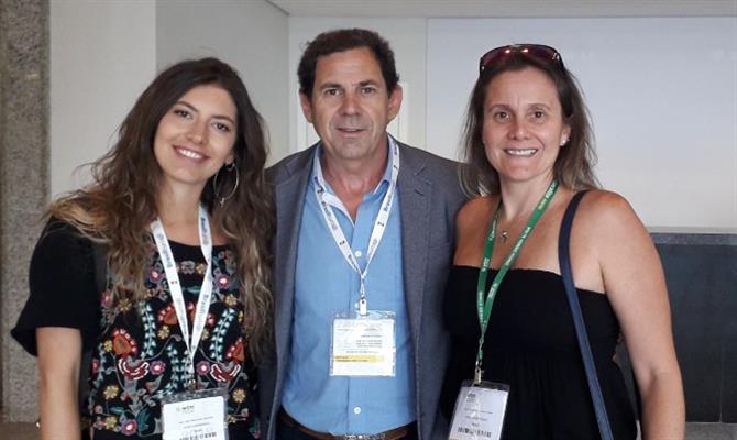 Júlia Lippi, Hector Badino e Tatiana Campos, todos da Vivee Experiences