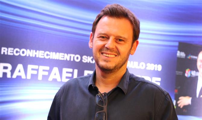 Rodrigo Cezar, líder de Viagens e Eventos da Roche, levou o primeiro lugar no Melhores do Turismo PANROTAS 2022