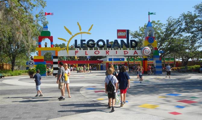 Legoland Florida Resort fica a cerca de 90 quilômetros do Aeroporto Internacional de Orlando (EUA)
