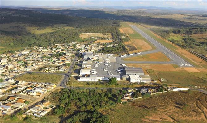 Aeroporto Brigadeiro Cabral, em Divinópolis (MG)