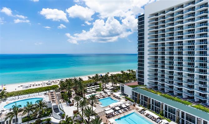 Eden Roc Miami Beach, da RCD Hotels, é uma das unidades reabertas na Florida