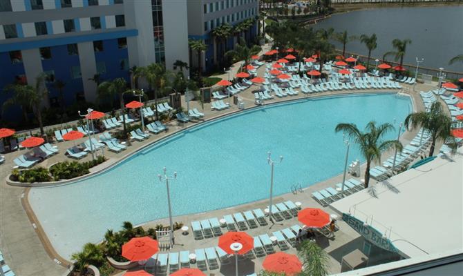 Área da piscina no Universal’s Endless Summer Resort – Surfside Inn and Suites