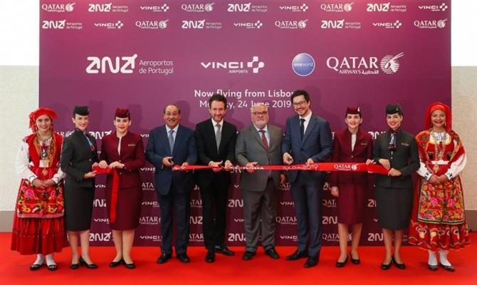 Faixa inaugural da operação da Qatar Airways em Lisboa, Portugal