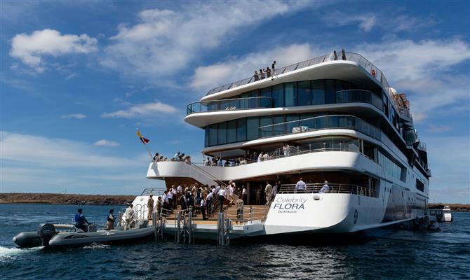 O Celebrity Flora será o primeiro de três navios a visitar o arquipélago