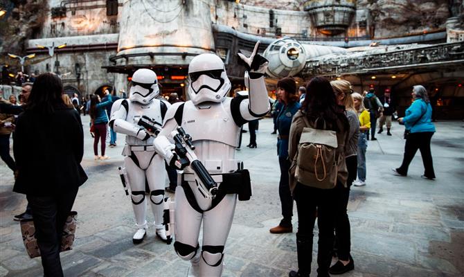 Área de Star Wars já está aberta na Disneyland Califórnia 