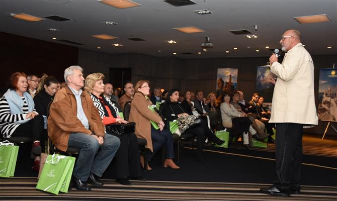 Evento apresentou novidades do programa Grupos Brasileiros no Mundo