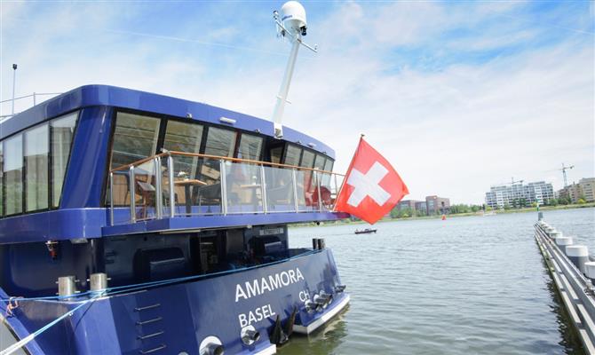 A saída faz o itinerário Enchanting Rhine, que tem embarque em Basel, na Suíça, e desembarque em Amsterdã, Holanda