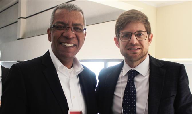 Reifer Souza, diretor de Relações com Fornecedores da Alatur JTB, e Gonzalo Romero, diretor da Air Europa no Brasil