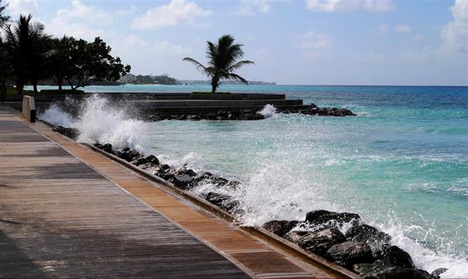 Rockley Beach, em Barbados, foi um dos locais escolhidos para os investimentos