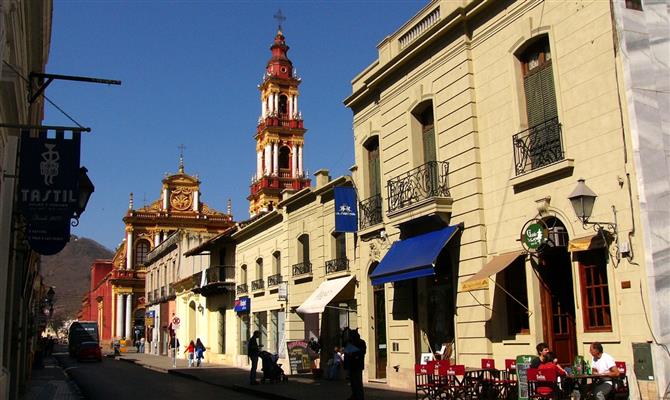 Salta está localizada na região mais ao norte do território argentino