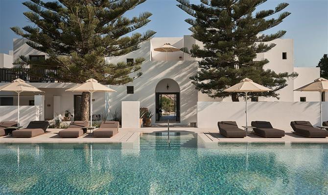 O Parilio, em Paros, na Grécia, é um dos empreendimentos que agora faz parte da rede Design Hotels