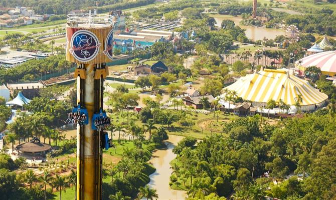 Beto Carrero World, em Penha (SC), é segundo melhor parque de diversões do mundo, segundo TripAdvisor