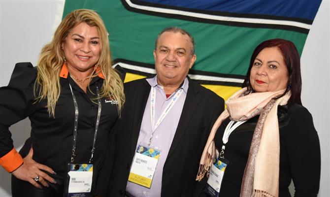 Socorro Pereira (Abav-AP), Edyr Pacheco (Sindetur-AP) e Rosângela Lima (Abav-AP)
