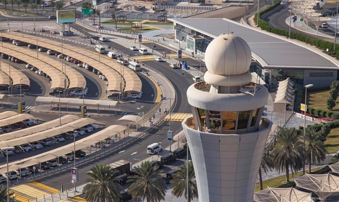 Aeroporto Internacional de Abu Dhabi (AUH)