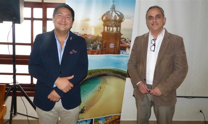Luis Villaseñor, diretor de Promoção de Puerto Vallarta, e Enzo Avezm, representante do destino no Brasil