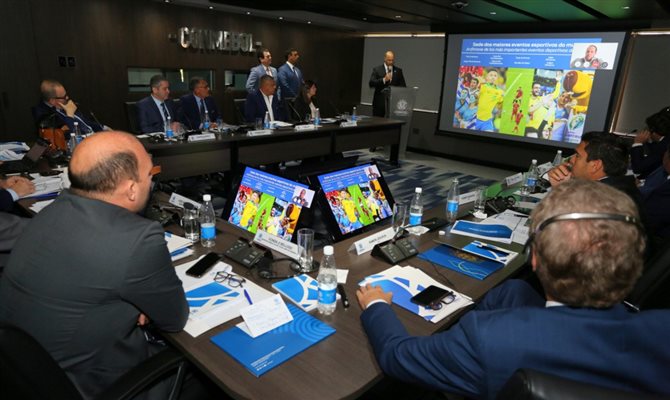 O governador Witzel defendeu a candidatura do estádio carioca na sede da Conmebol