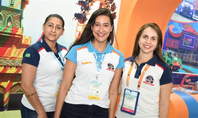 Loraine Quadra, Rafaela Marques e Francieli dos Santos, do Beto Carrero World