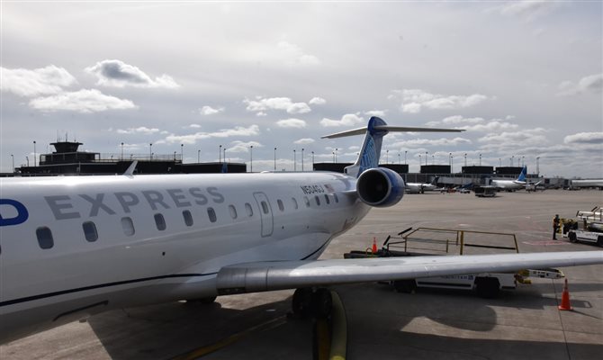 O novo CRJ-550 da United passará a atender 15 mercados dos EUA no dia 27 de outubro