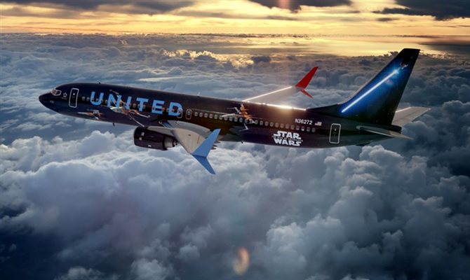 Aeronave da United com pintura especial de Star Warts