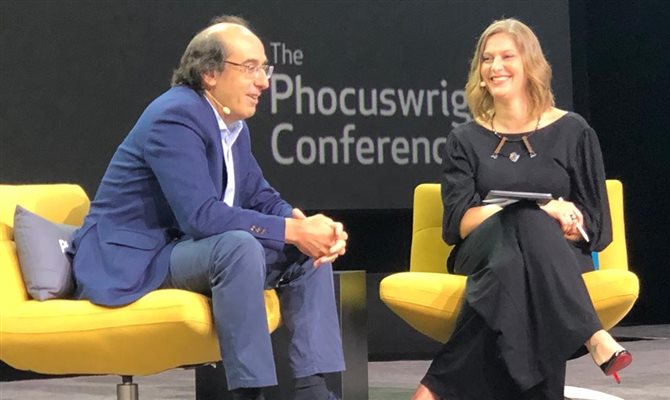 Damián Scokin e Carolina Sass de Hari na Phocuswright 2019, na Flórida