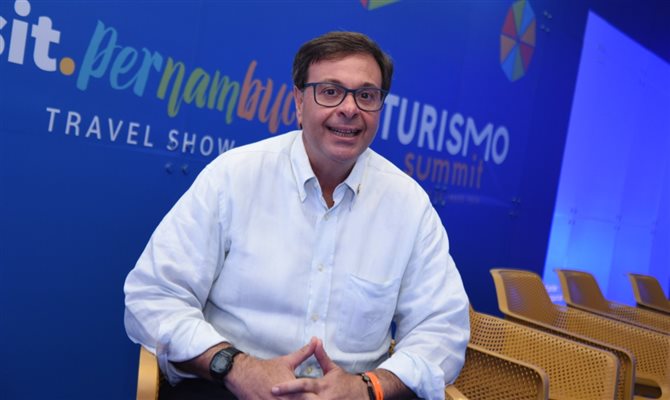 O ministro do Turismo, Gilson Machado Neto, comandou a reunião de ontem