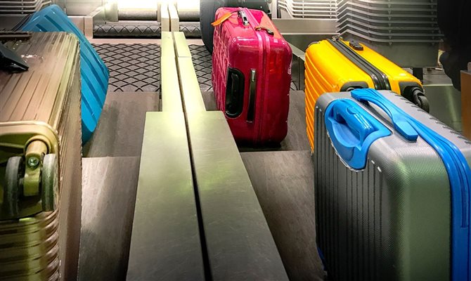 Segundo dados da Sita, a chance de uma mala ser extraviada é quatro vezes maior em viagens internacionais
