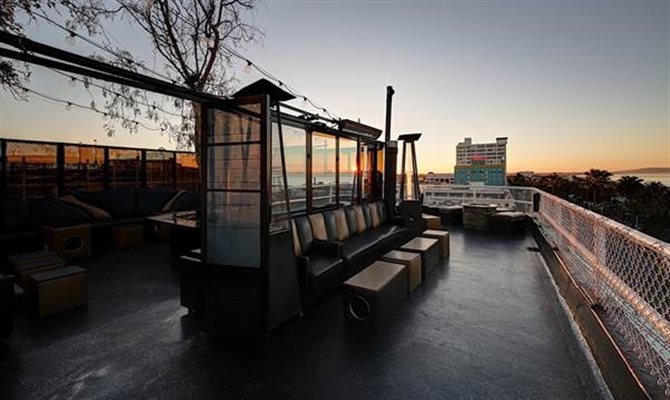Terrace at Onyx: restaurante no rooftop com vista para o Pacífico