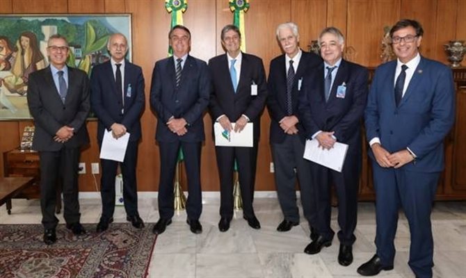 Gilson Machado Neto visitou Jair Bolsonaro acompanhado de representantes do Sindicato de Produtores de Açúcar