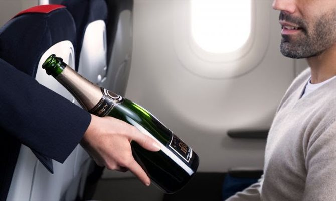 Clientes poderão escolher entre vinhos e champagnes a bordo