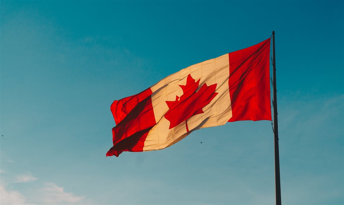 O governo canadense deve remover os requisitos de teste em aeroportos e passagens de fronteira terrestre