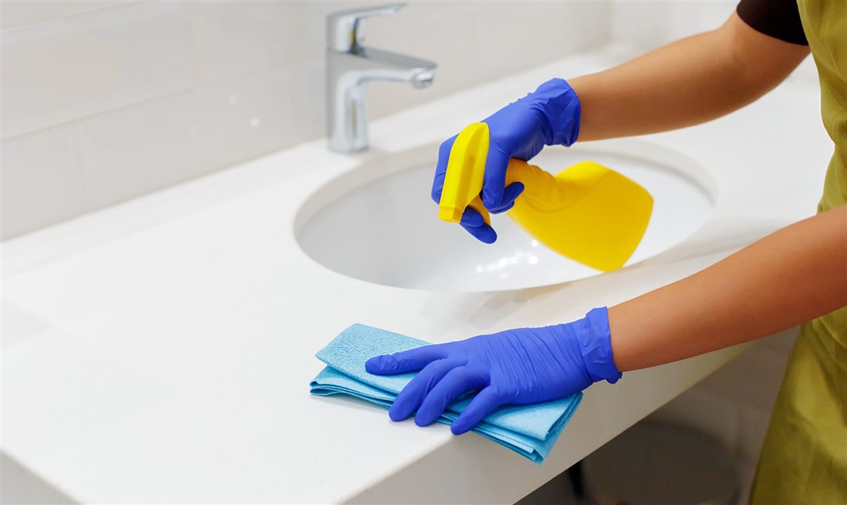 Os hotéis devem cumprir todos os protocolos de higienização recomendados