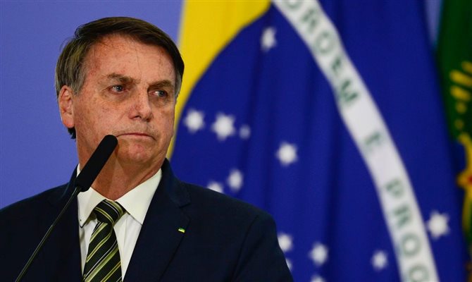 Segundo o presidente Jair Bolsonaro, a Força Aérea Brasileira está à disposição para agilizar a distribuição da vacina pelo país
