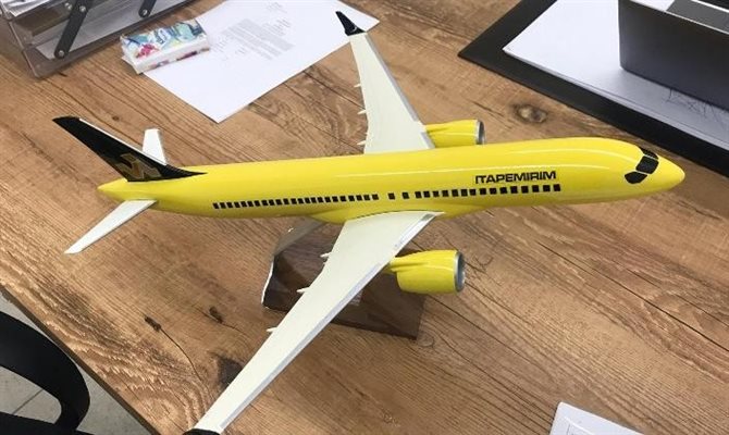 Rodrigo Villaça, CEO do grupo Itapemirim, compartilhou em seu LinkedIn o que seria o modelo Airbus A220 com a pintura da nova aérea