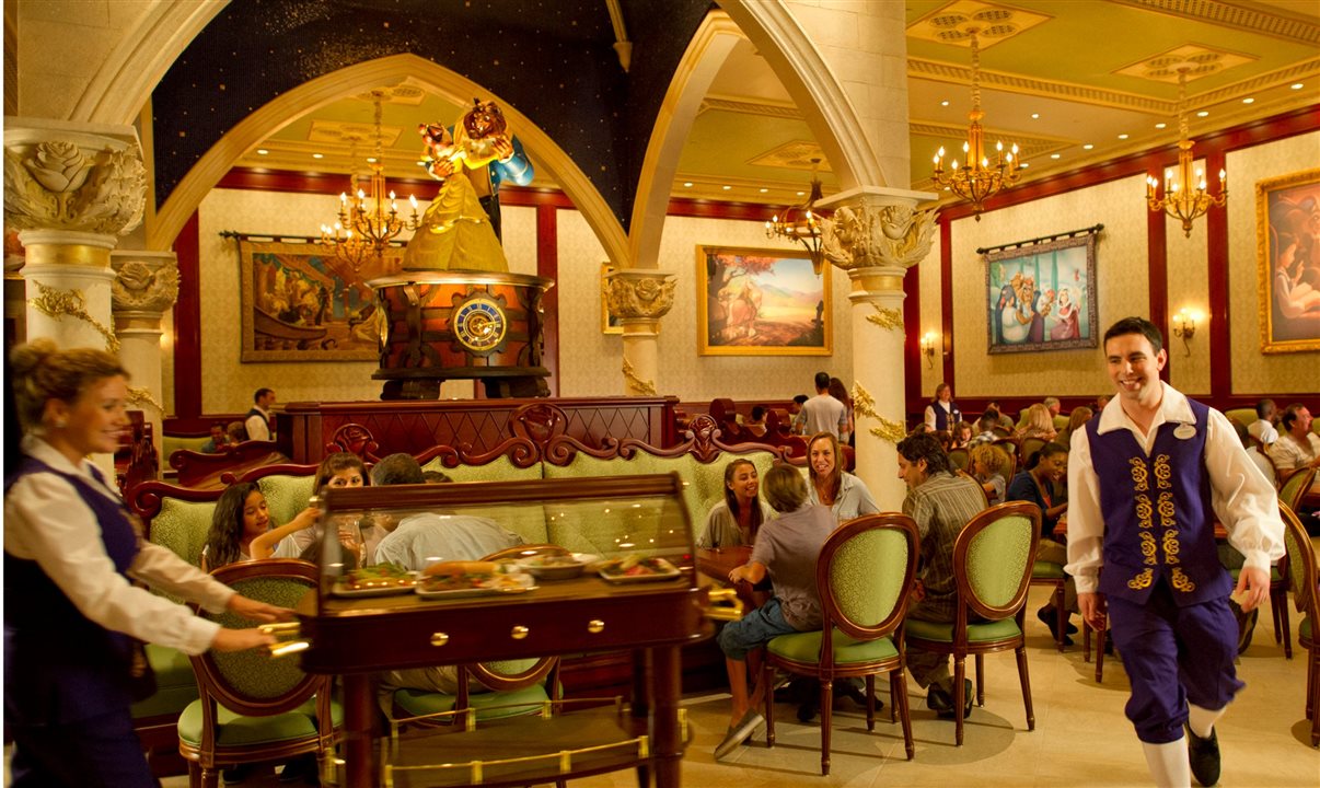 Restaurante Be Our Guest, dentro do Castelo da Fera, no Magic Kingdom