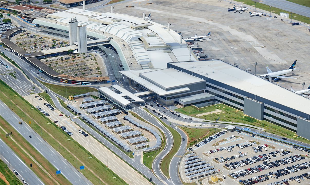 Aeroporto de BH abre pista de pousos e decolagens para corrida noturna em setembro
