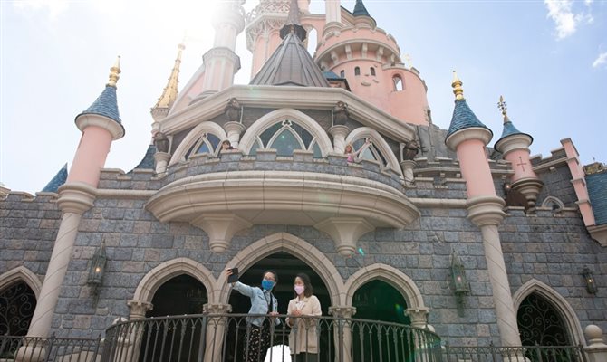 Disneyland Paris atrasa reabertura, programada para 13 de fevereiro, para 2 de abril