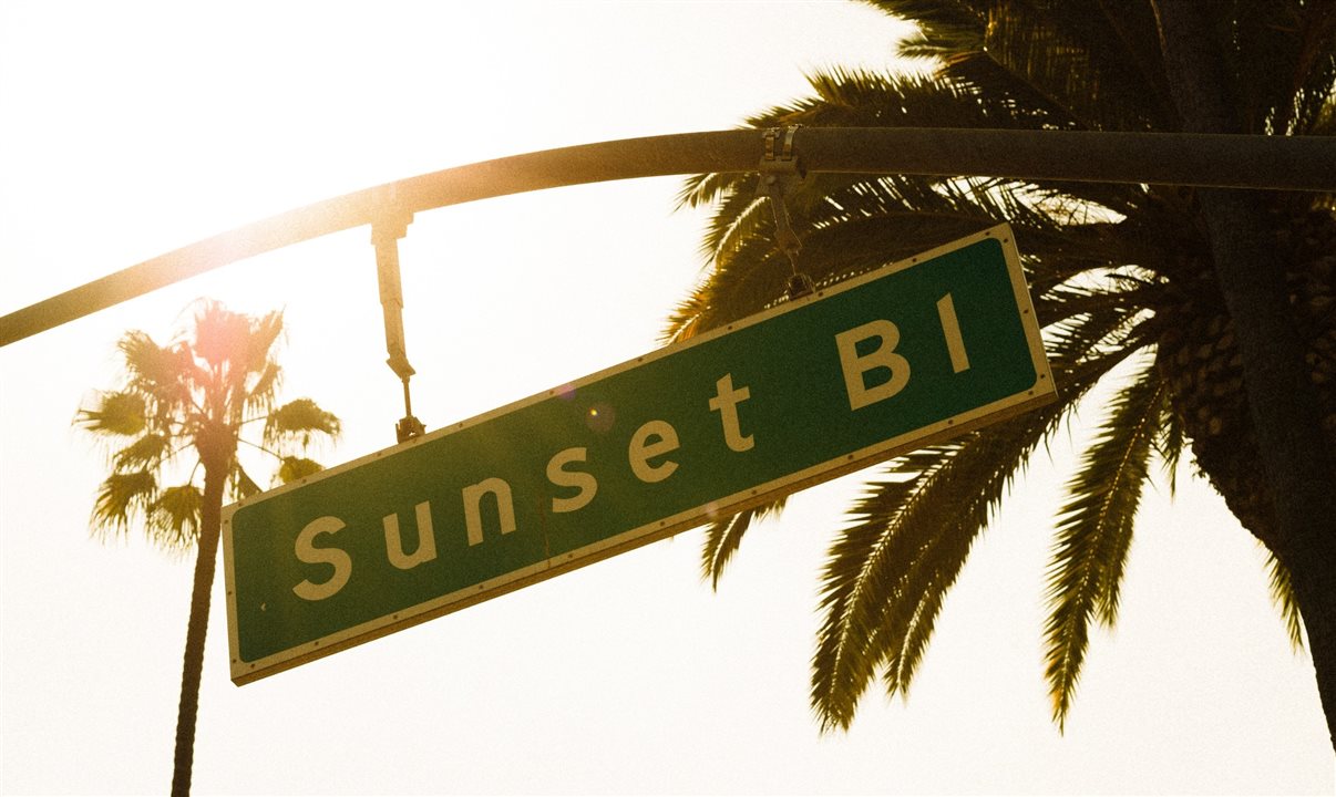Entre outros pontos marcantes, a Sunset Boulevard é conhecida por dispor de uma variedade de casas noturnas