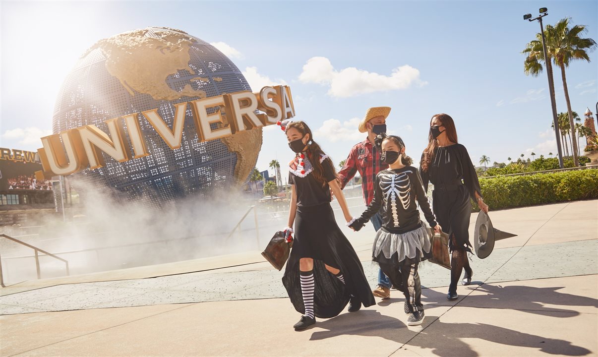 Os visitantes podem vestir fantasias enquanto visitam o Universal Studios Florida e o Universal’s Islands of Adventure