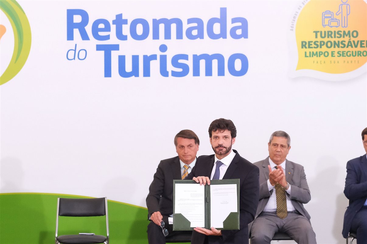 Ministro Marcelo Álvaro Antônio oficializa lançamento do Plano Nacional de Retomada do Turismo