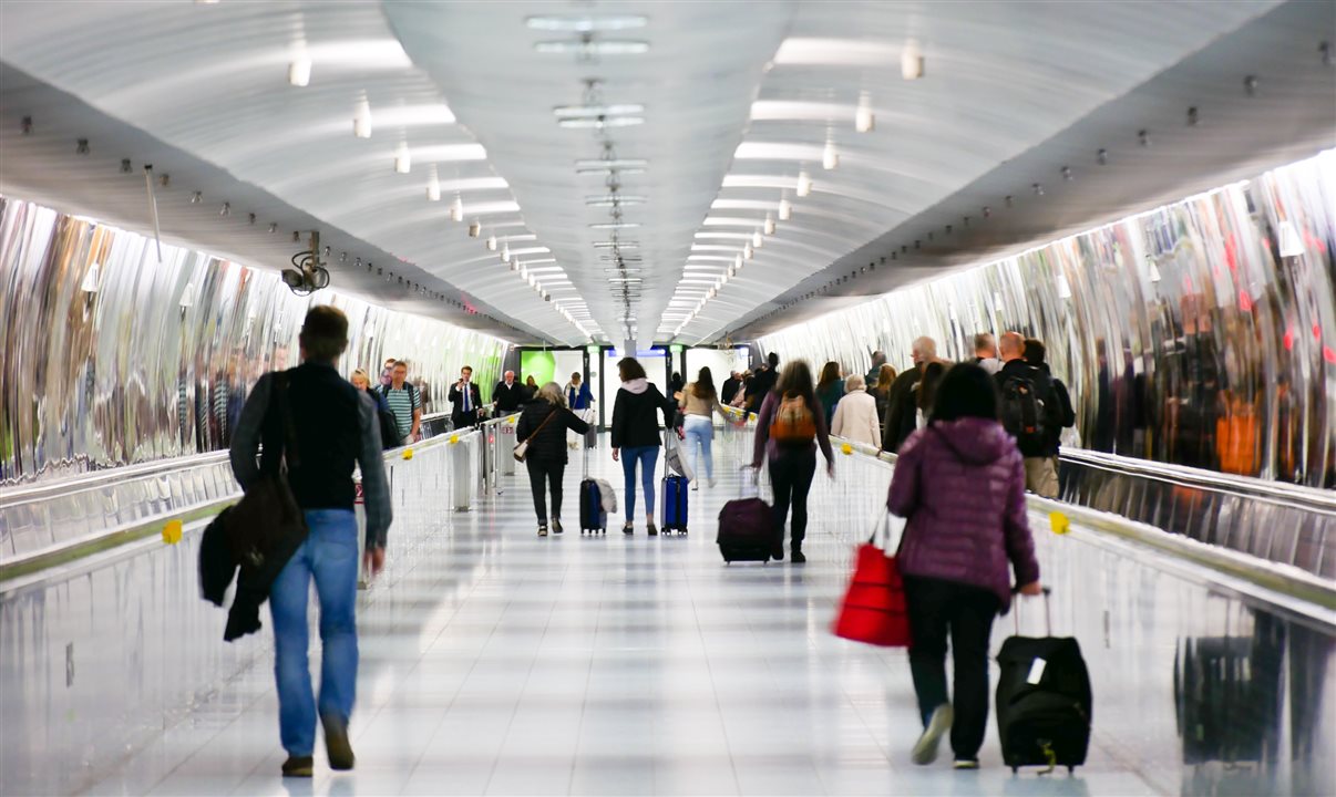 O estudo global, realizado pela Amadeus, indica que 77% dos viajantes estão ansiosos para viajar em 2022