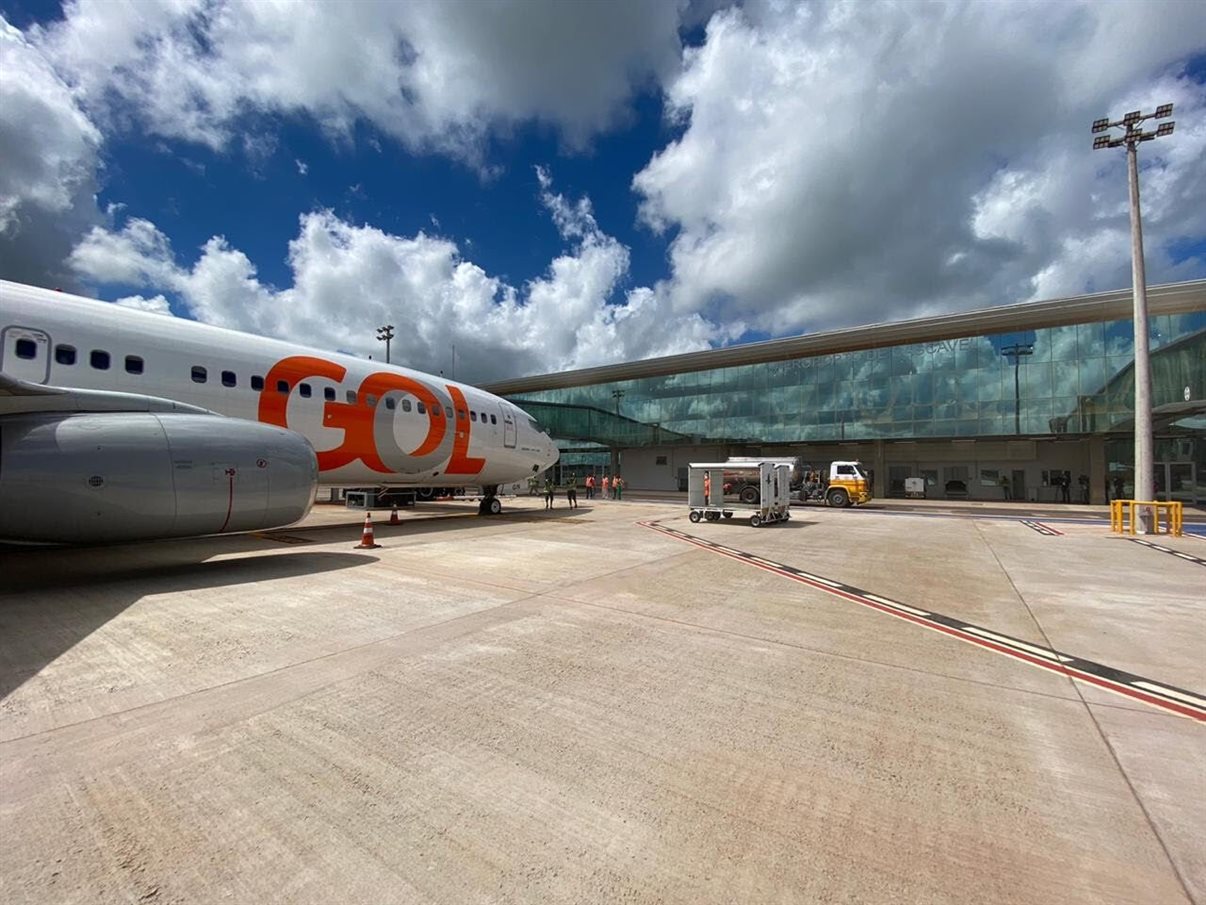 B737-800 da Gol no novo aeroporto de Cascavel