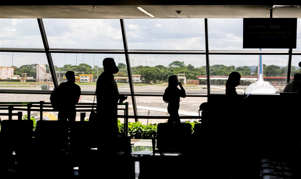 Compras de voos domésticos crescem mais de 76% em 2021, aponta ViajaNet