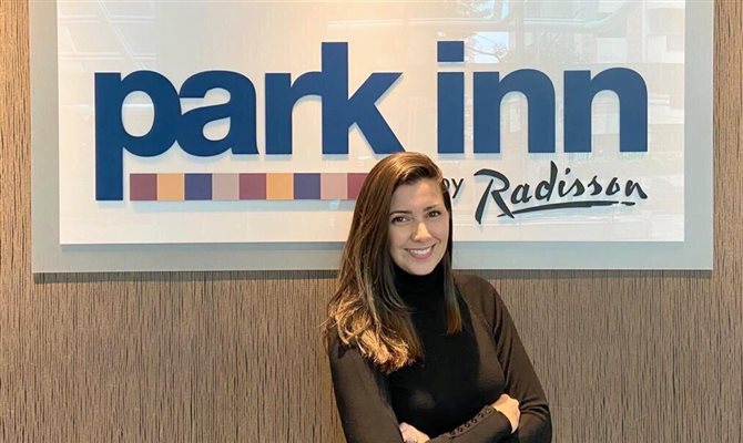 Rafaela Biondo, nova gerente comercial do Park Inn by Radisson Berrini