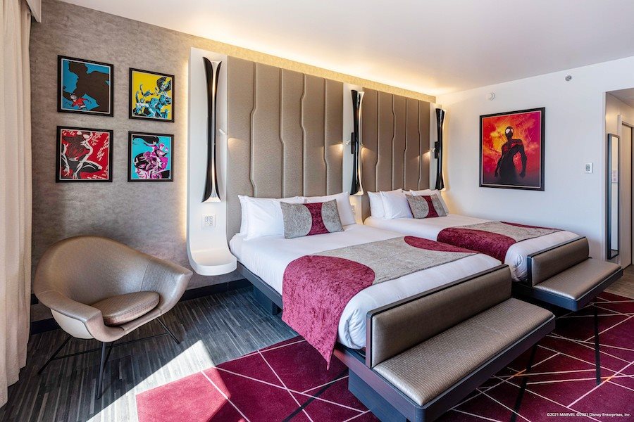 Uma das mais de 400 suítes do primeiro hotel do mundo inspirado na Marvel