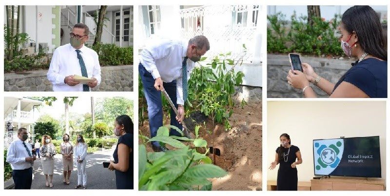 O lançamento foi marcado por uma cerimônia de plantio de árvores nos jardins da Maison Quéau de Quinssy, em Seychelles