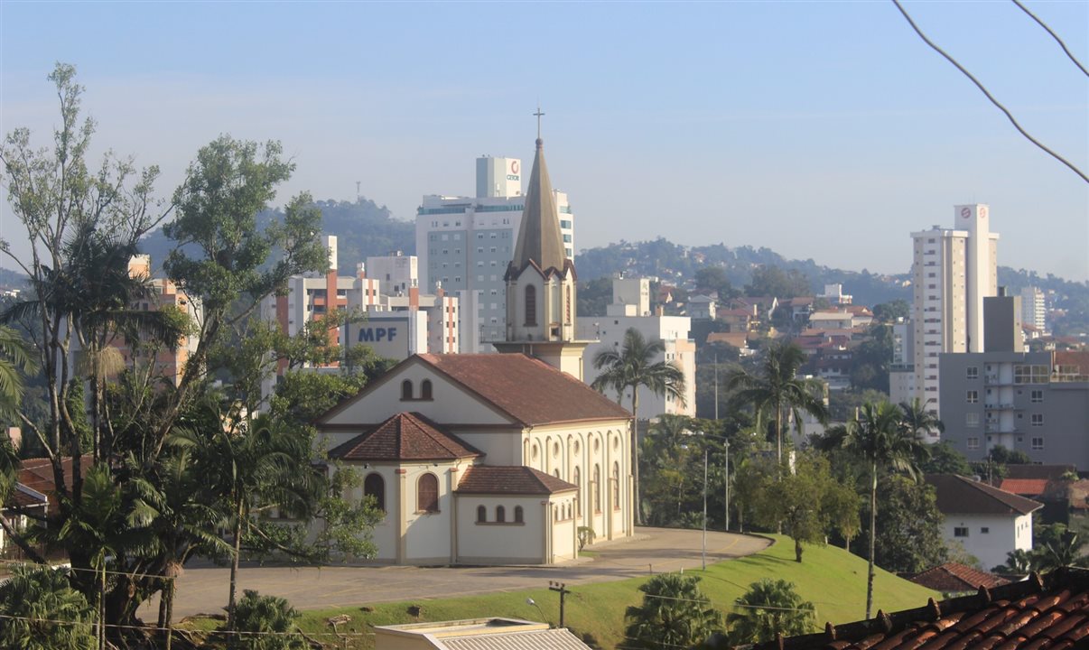 A cidade de Blumenau, em Santa Catarina, organizou uma cartilha com protocolos específicos para promover a segurança junto ao trade