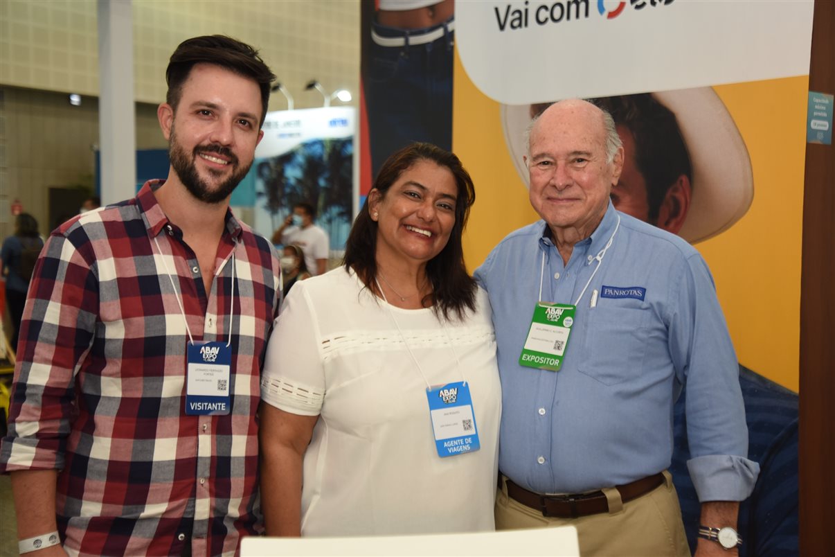 Leonardo Fortes, Ana Rogato e Guillermo Alcorta, do TRAVEL MATCHER