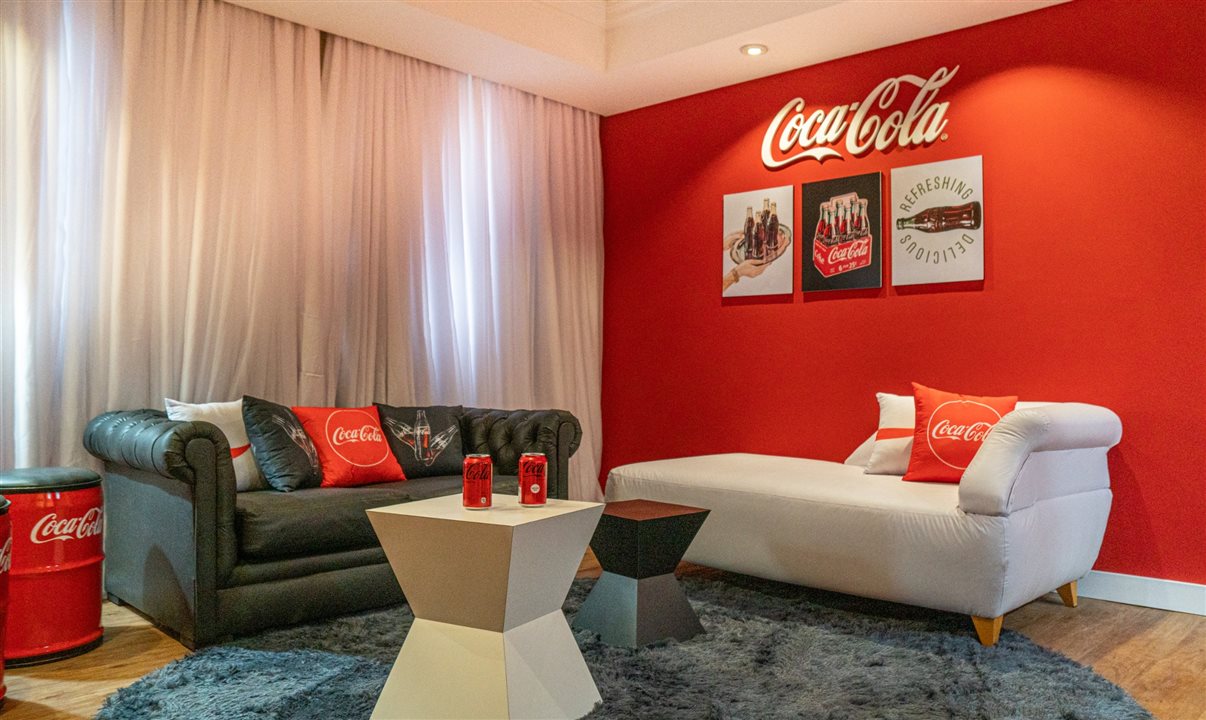 O quarto da Coca-Cola no Mabu Thermas Grand Resort, em Foz do Iguaçu, possui acesso exclusivo ao Blue Park