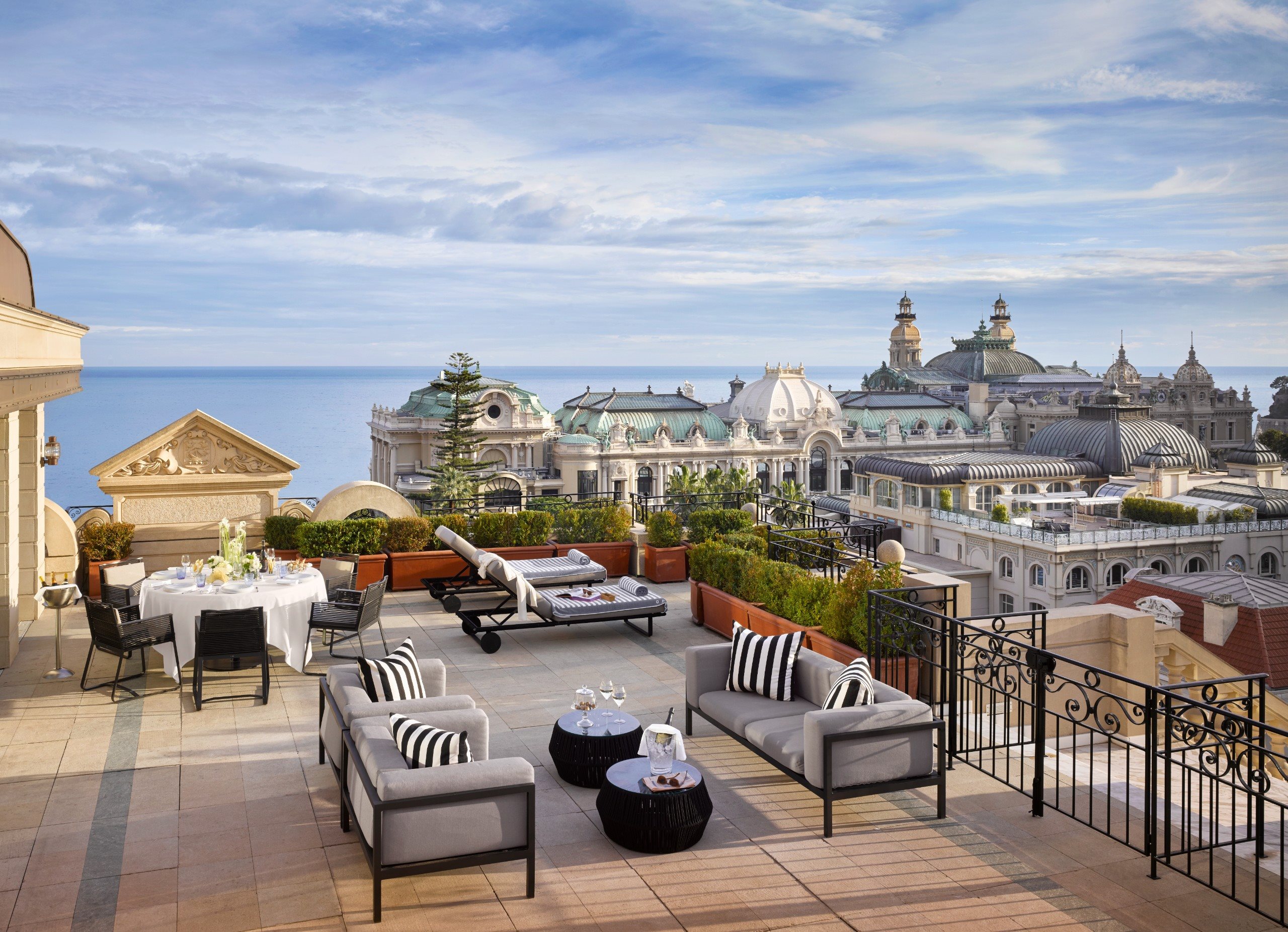 No Hotel Metrópole Monte-Carlo, o hóspede desfruta de paisagens deslumbrantes