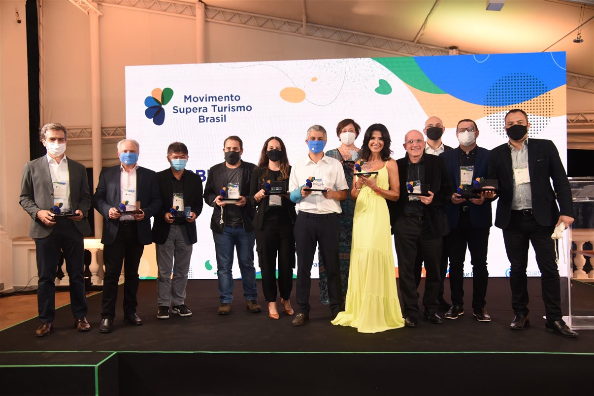 Vencedores do prêmio Movimento Supera Turismo Brasil